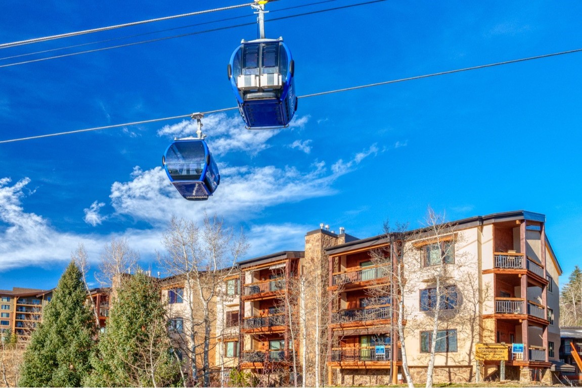 2400 Ski Trail LANE 202