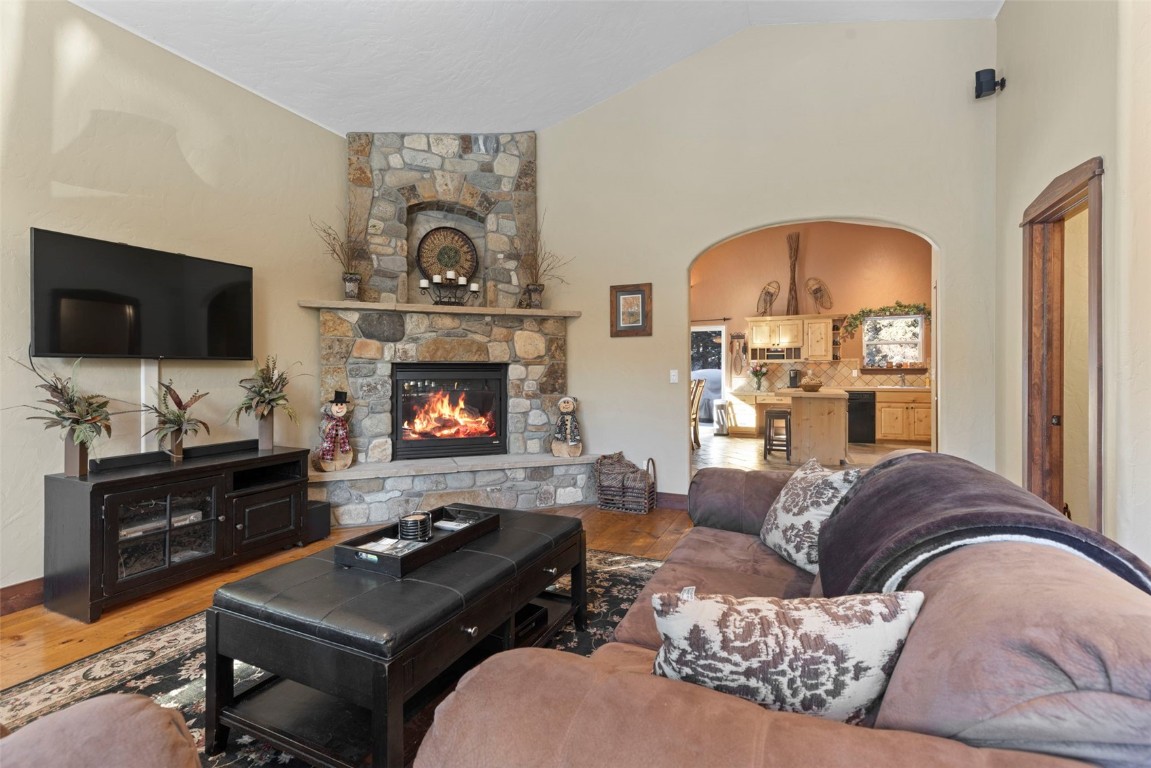 0493 Cr 672 Property Photo
