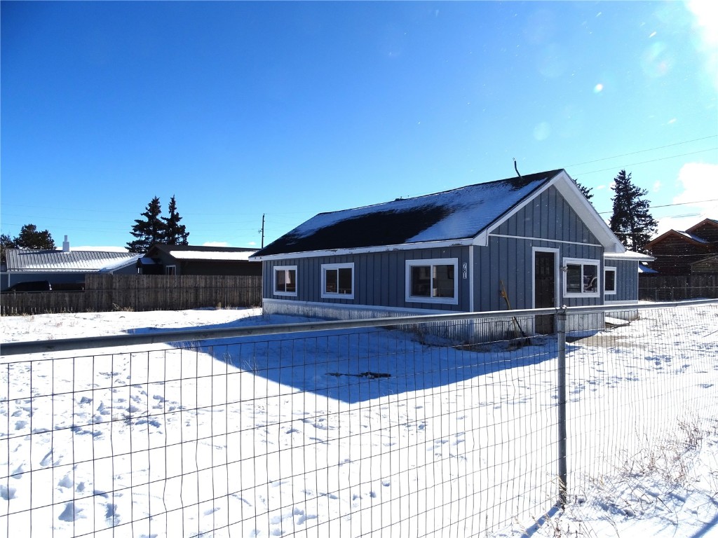 781 Hathaway Street Property Photo