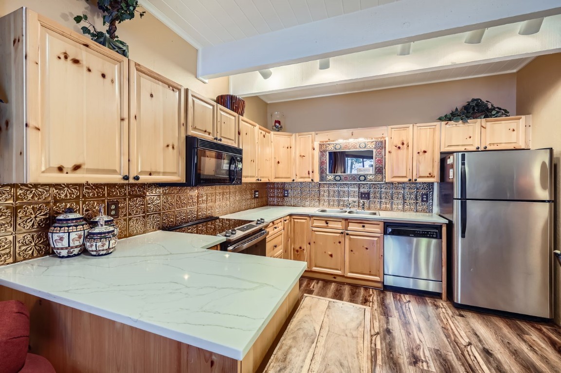 Sundowner Condo Real Estate Listings Main Image