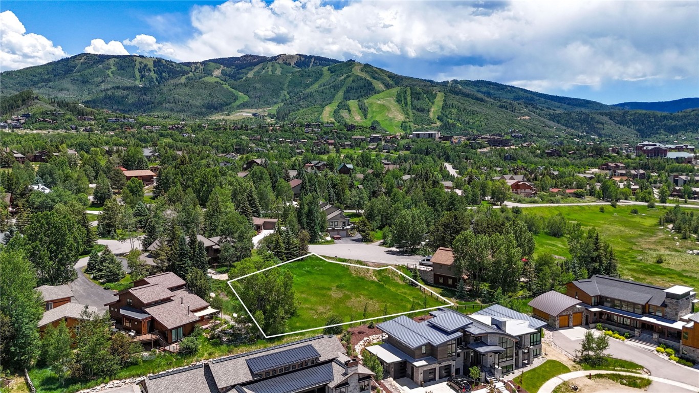 1455 Storm Peak LANE