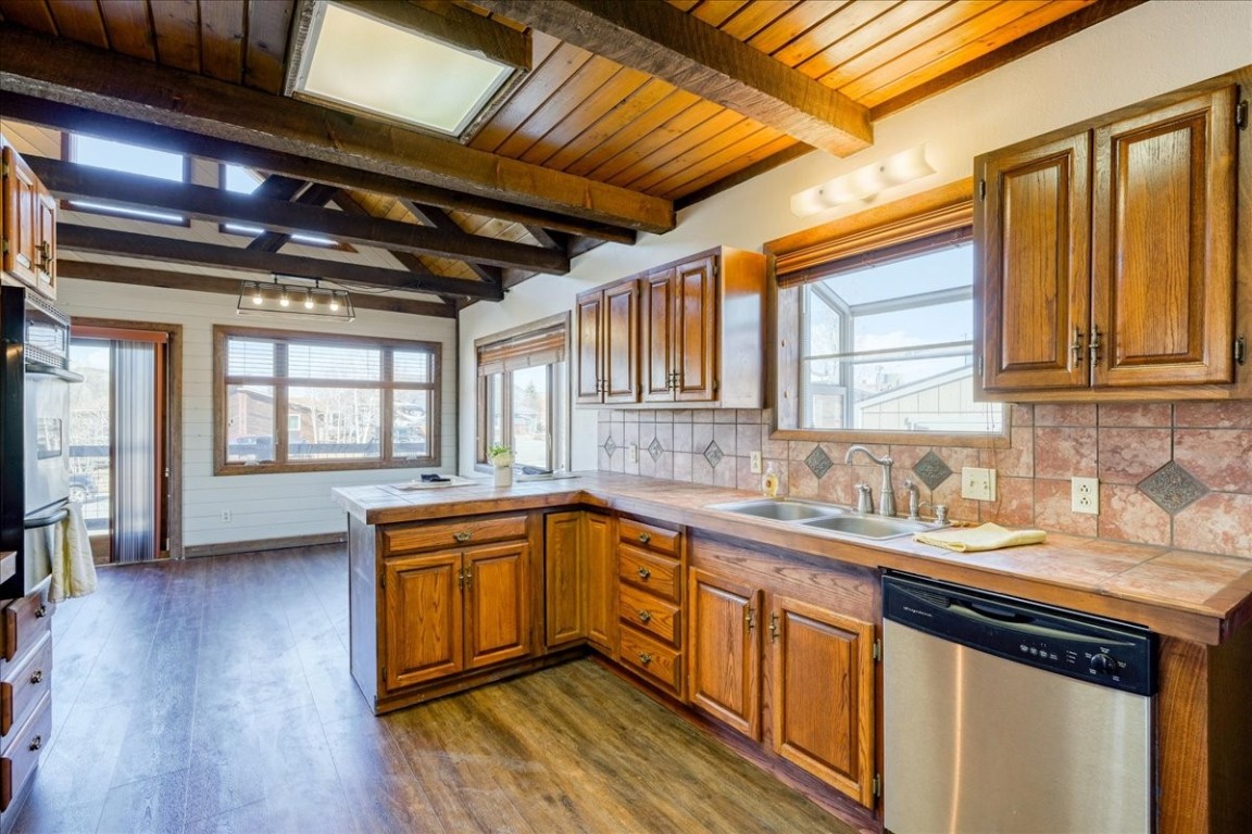 200 18th Street Property Photo 28