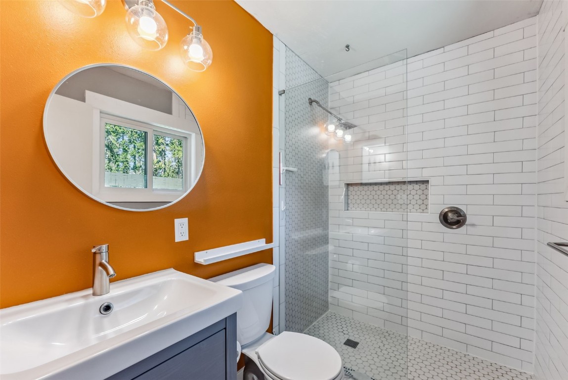 49 Regal Circle Property Photo 2