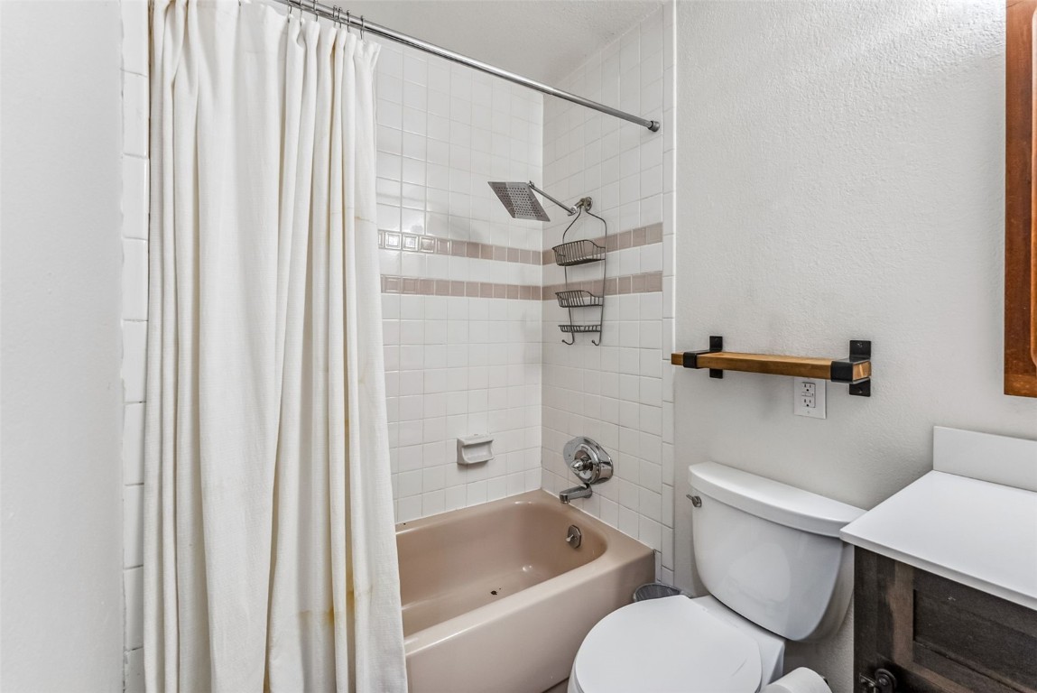 49 Regal Circle Property Photo 11