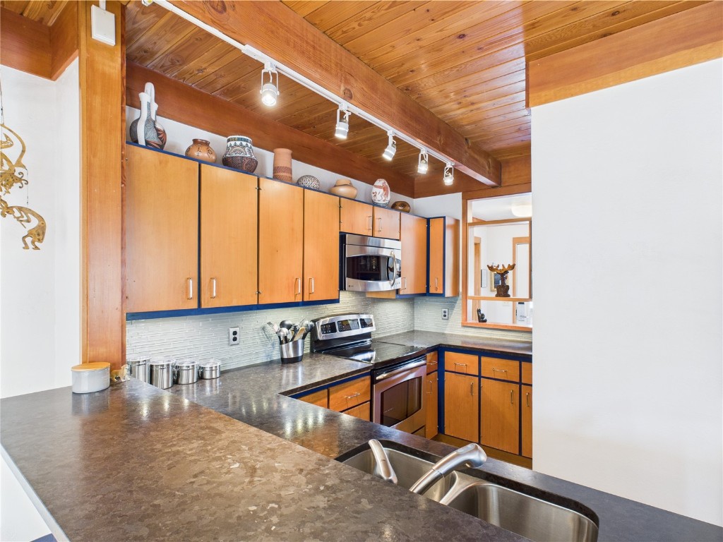620 Tennis Club Road 1339 Property Photo 17