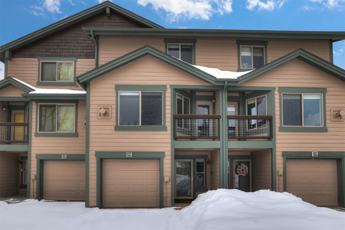 Hideaway Townhouses Sub Real Estate Listings Main Image