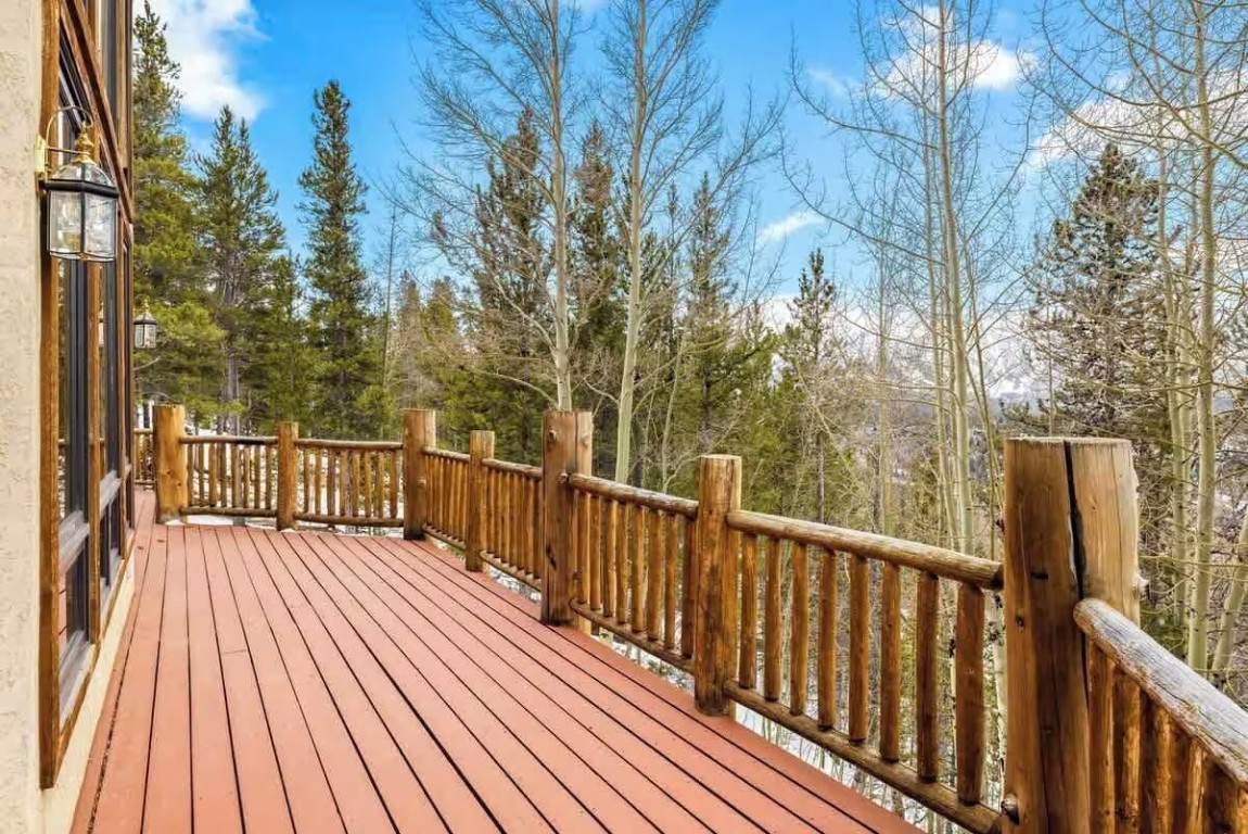 74 Western Sky Drive Property Photo 46