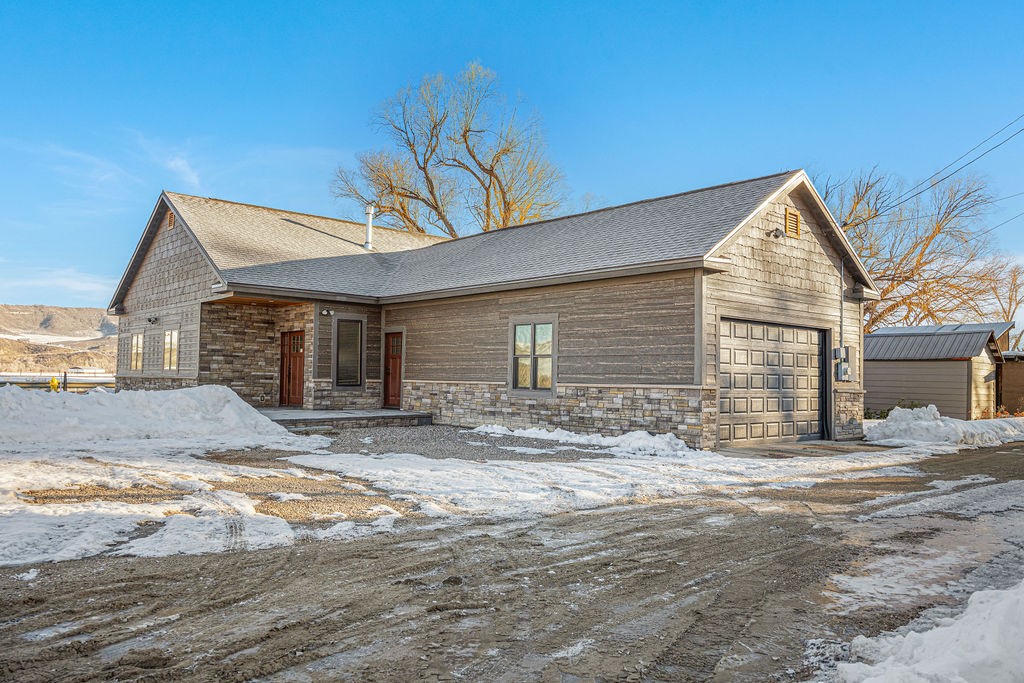 527 E Lincoln Avenue Property Photo