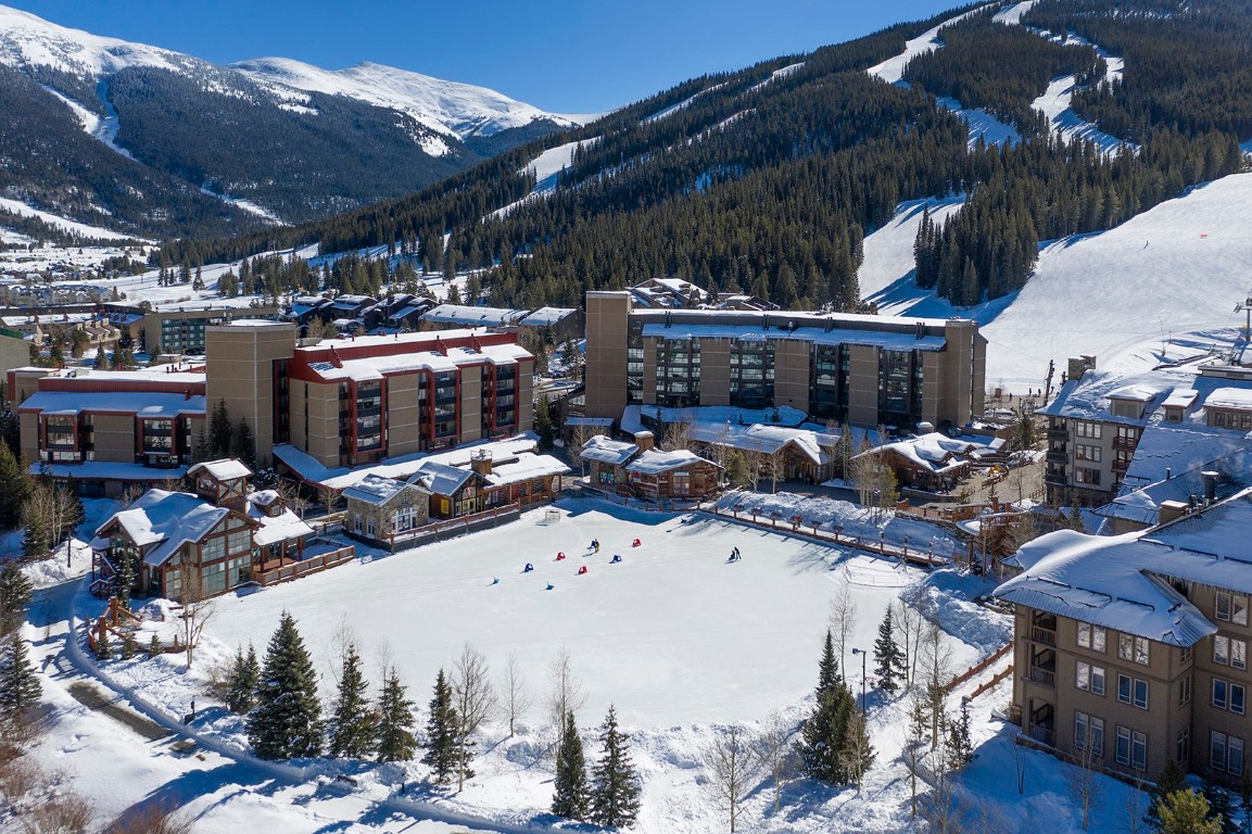 Village Square Condo Real Estate Listings Main Image