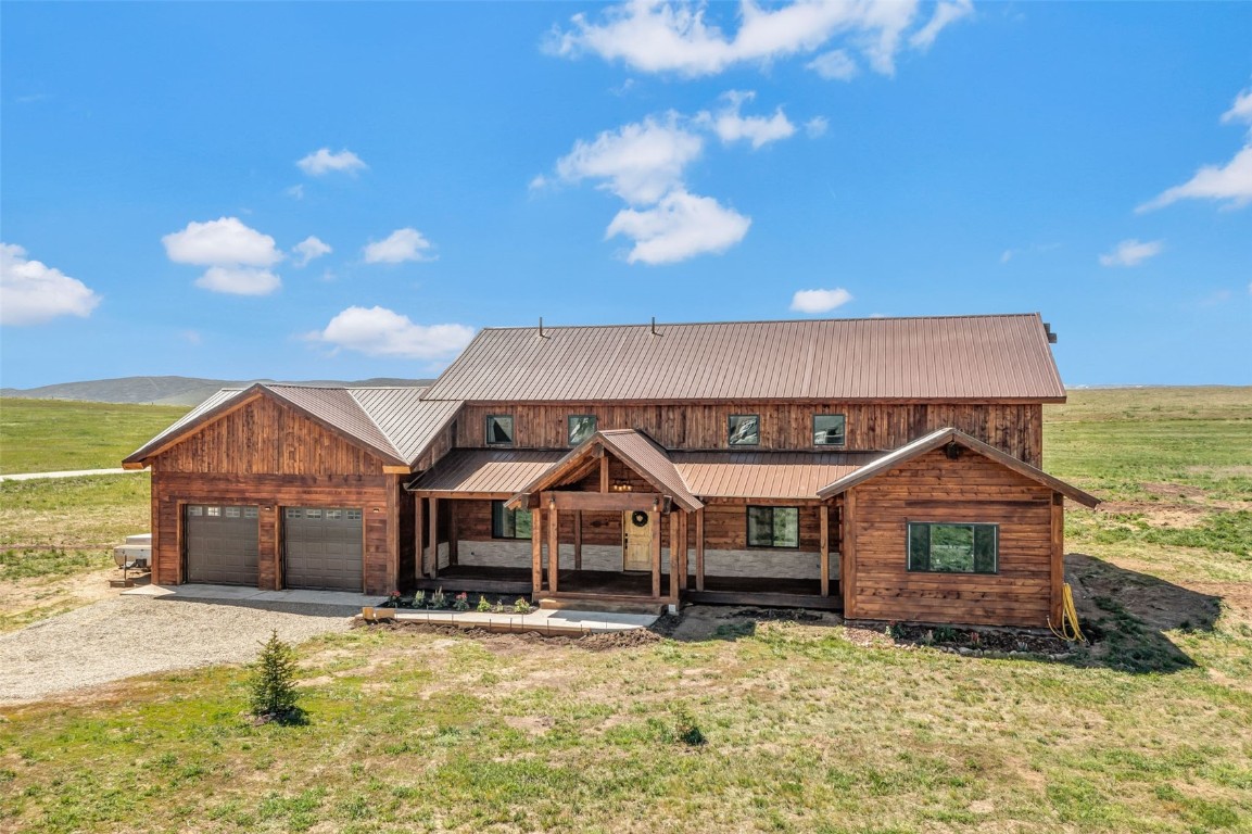 38290 Hillcrest Court Property Photo 2