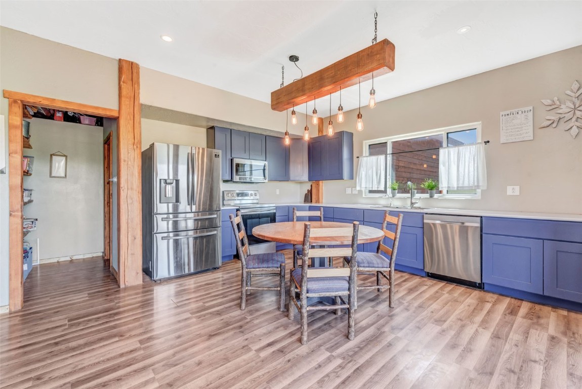38290 Hillcrest Court Property Photo 17