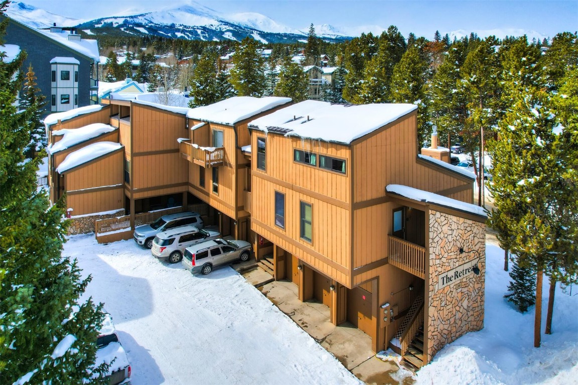 Retreat Condo Real Estate Listings Main Image