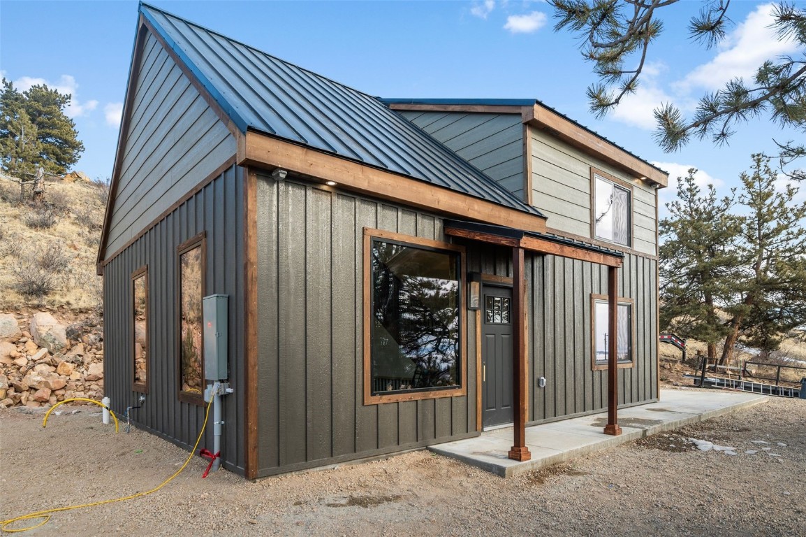 3557 Redhill Road Property Photo
