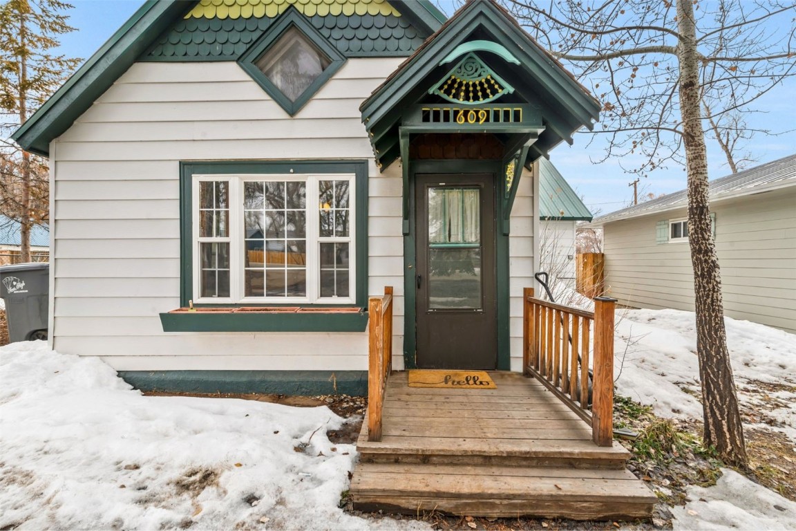 609 E Jefferson Avenue Property Photo