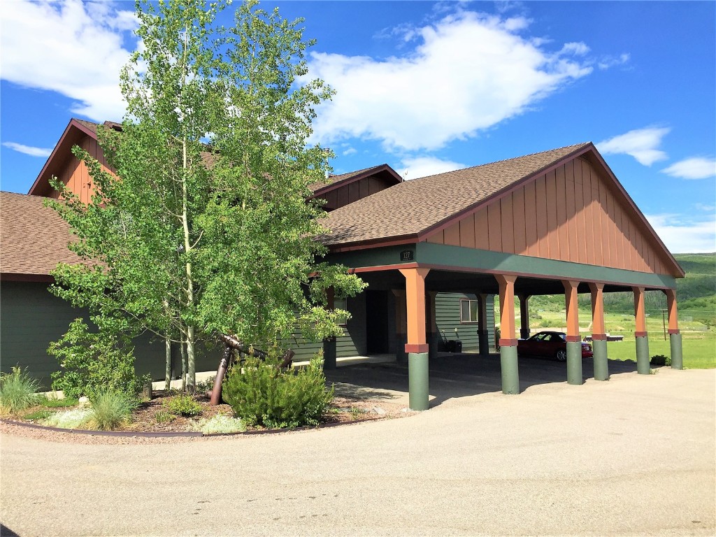 Sierra View Condominiums Real Estate Listings Main Image