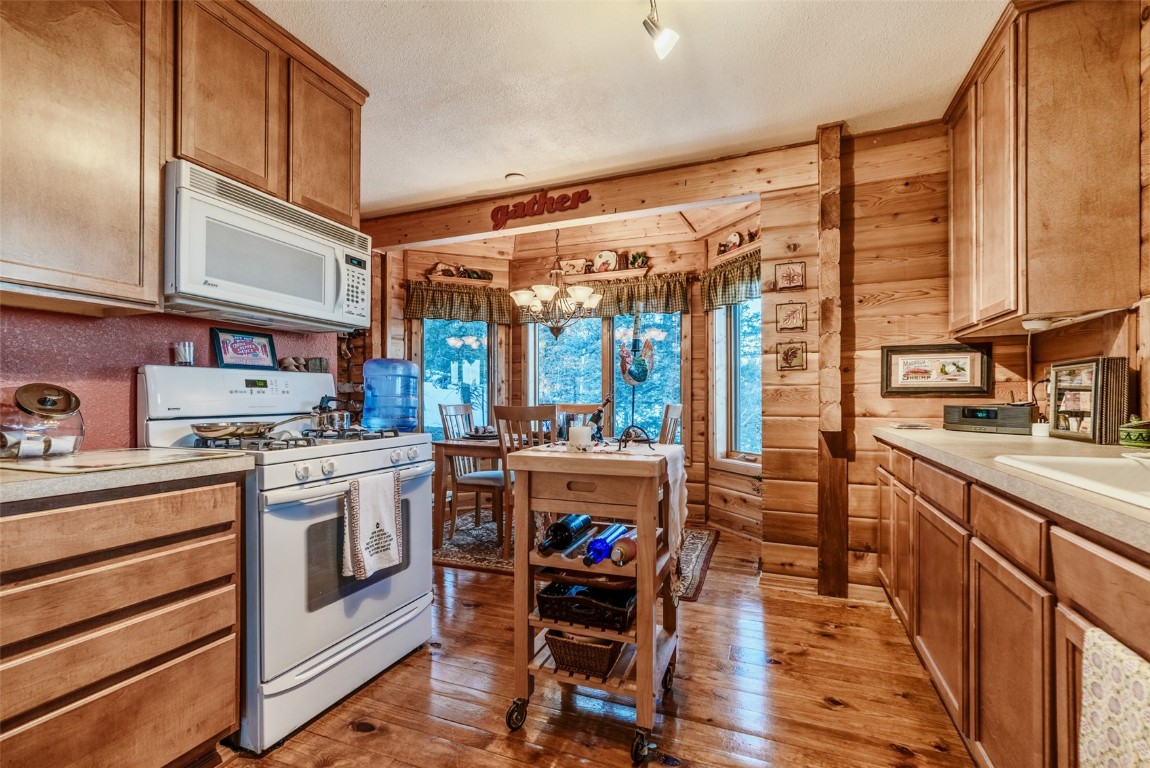 672 Wampum Lane Property Photo 4