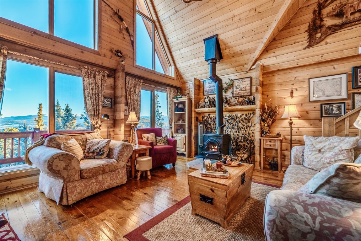 672 Wampum Lane Property Photo 8