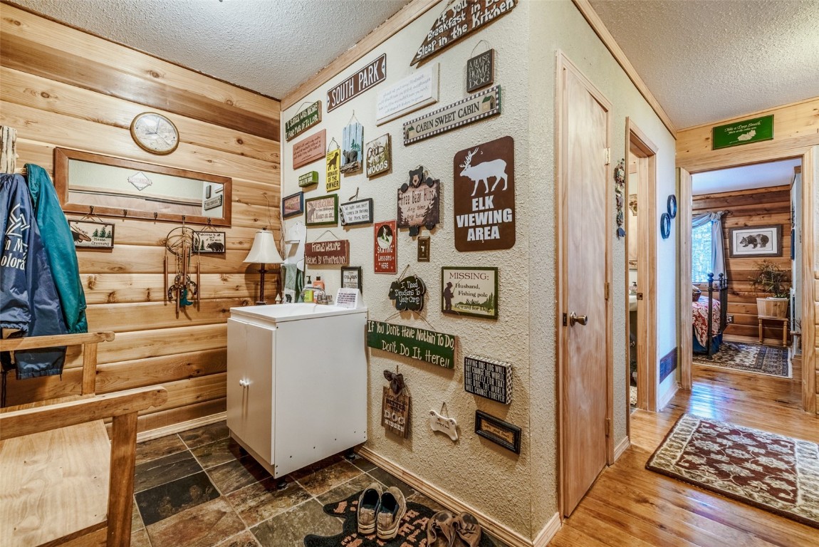 672 Wampum Lane Property Photo 19