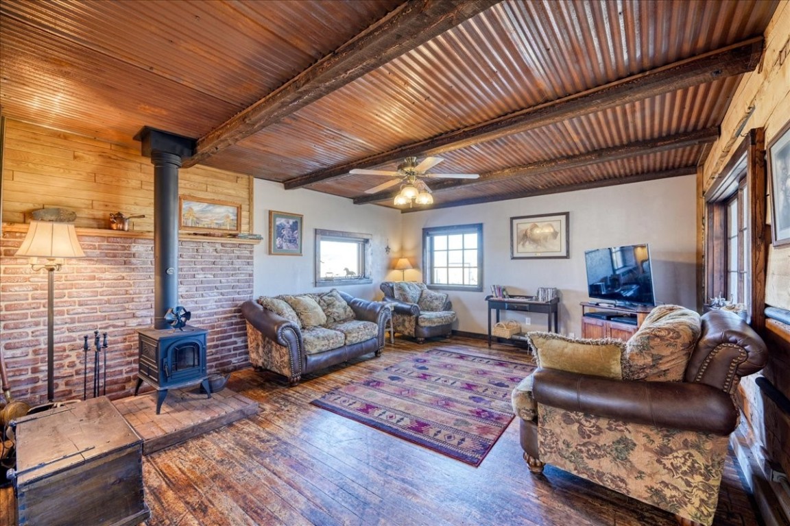 154 Mariposa Street Property Photo