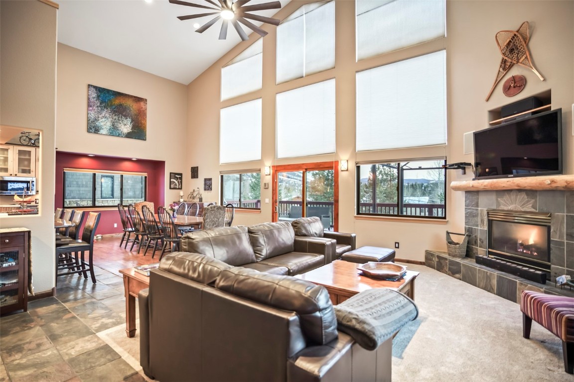 302 Idlewild Drive Property Photo 4