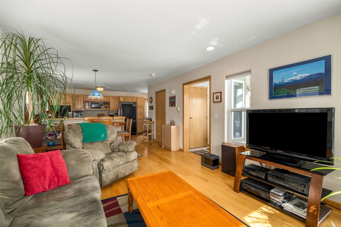 2788 West End Avenue Property Photo 6