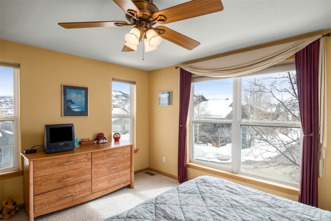 2788 West End Avenue Property Photo 13