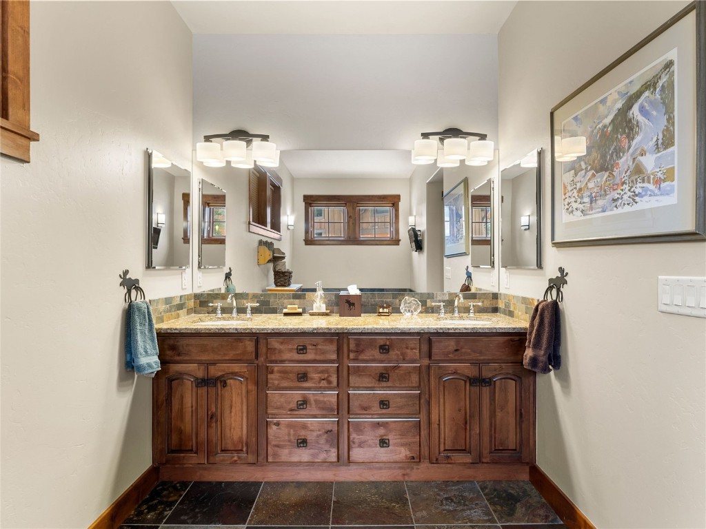 585 Independence Road Property Photo 30