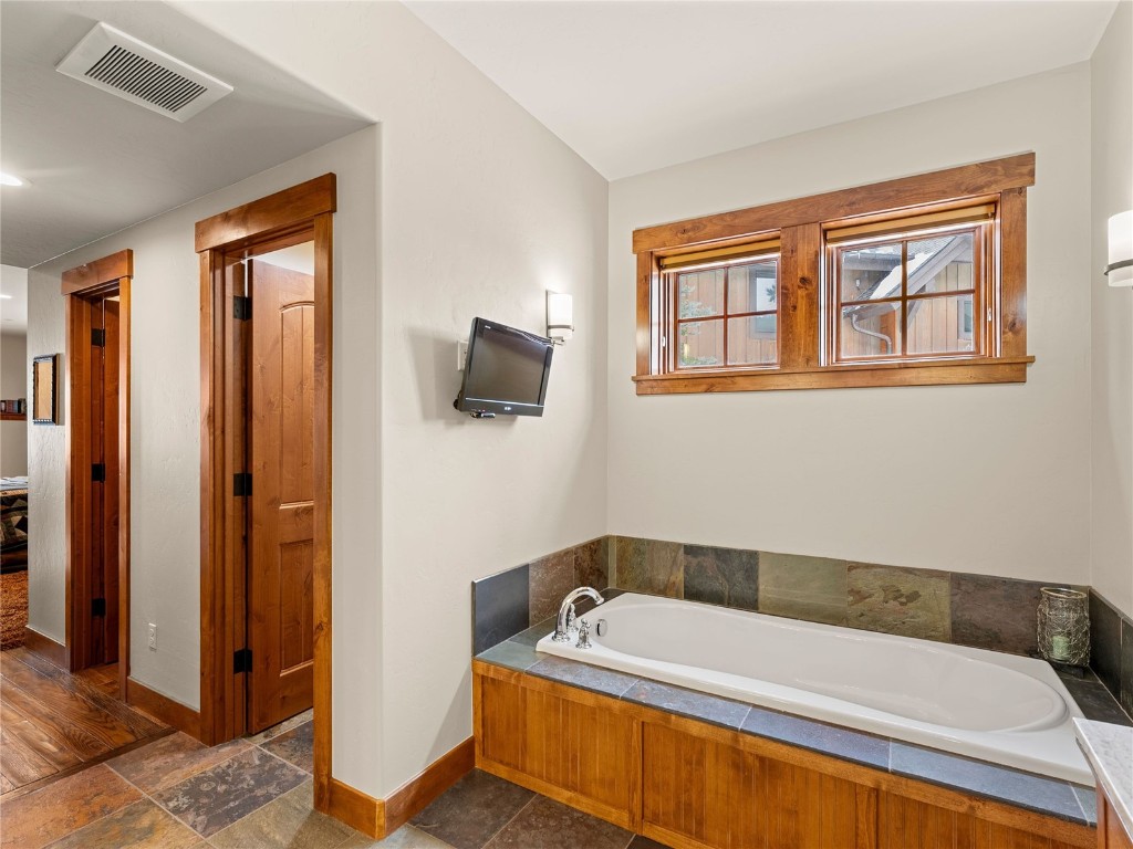 585 Independence Road Property Photo 39