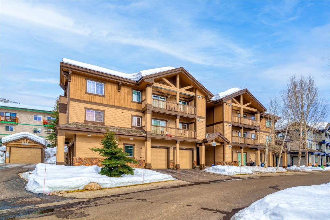 Sunray Meadows Condominiums Real Estate Listings Main Image