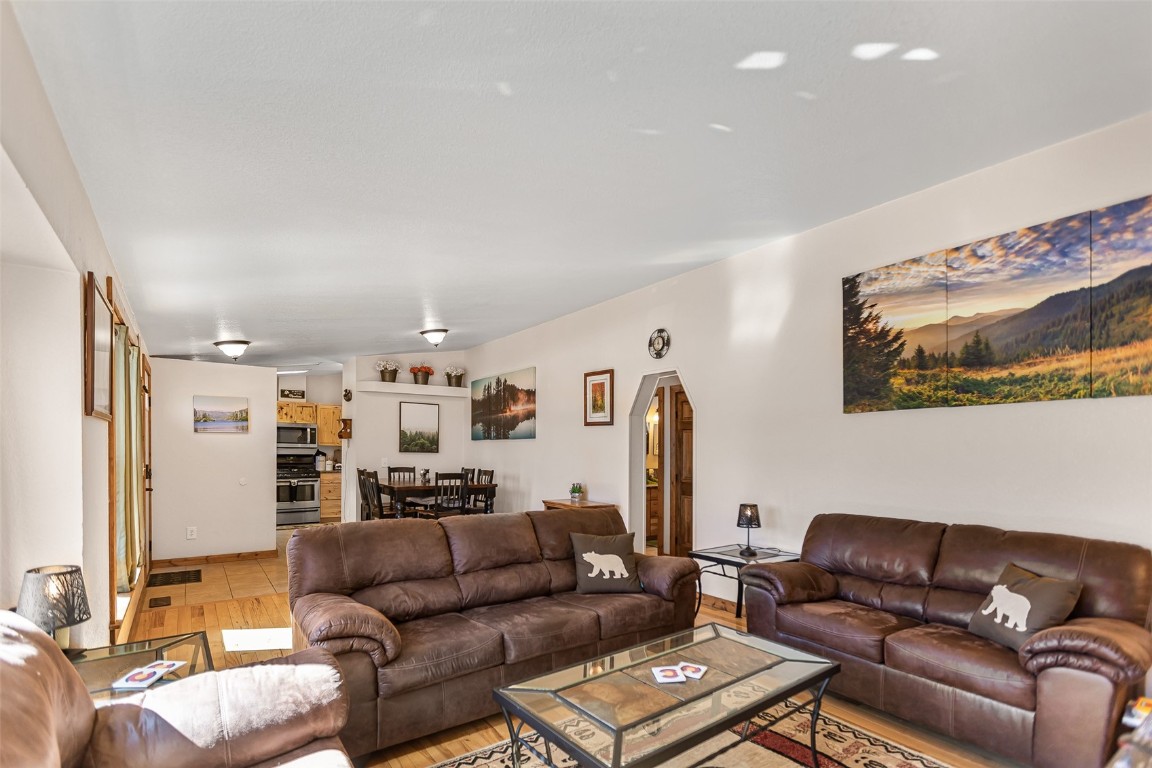 2346 High Creek Road Property Photo 4