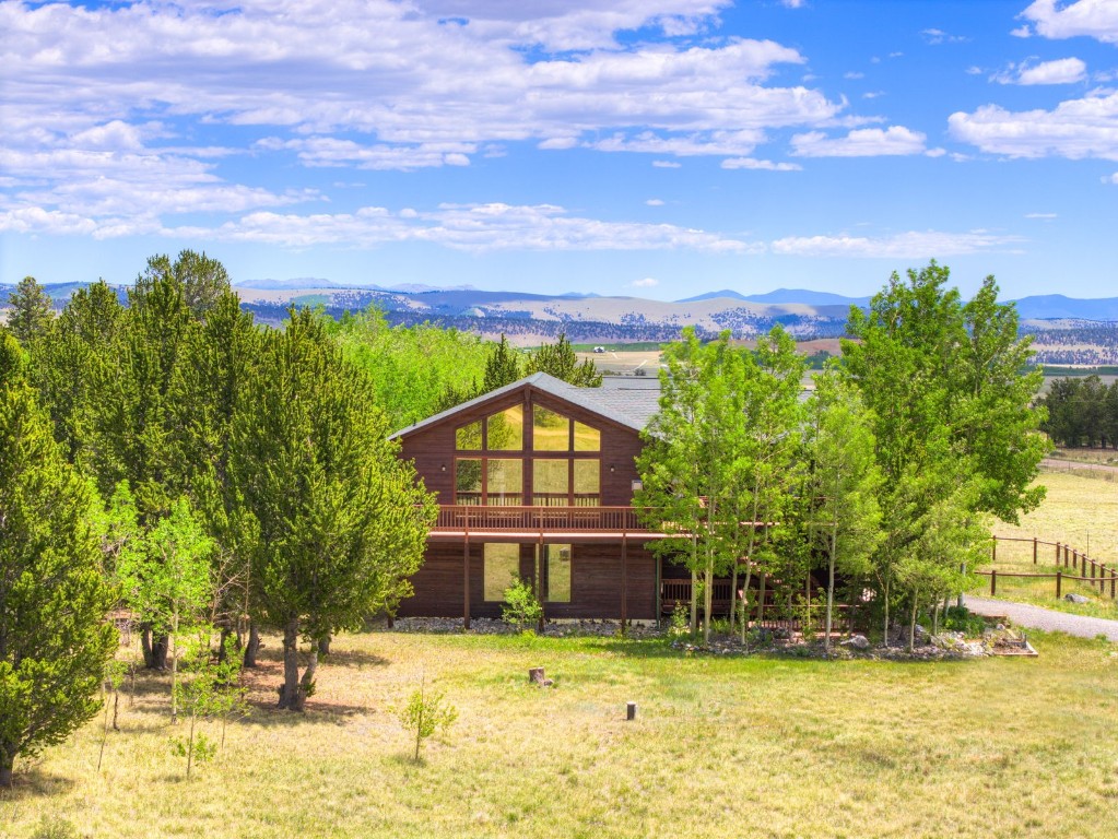 16 Thurber Court Property Photo 2