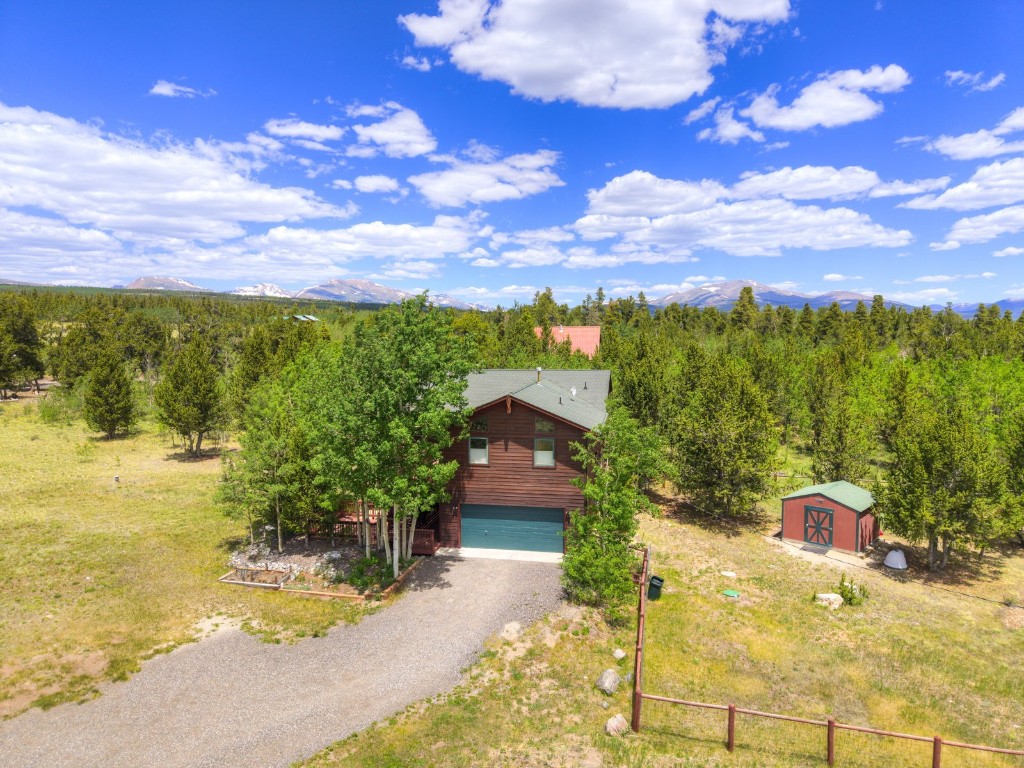 16 Thurber Court Property Photo 3