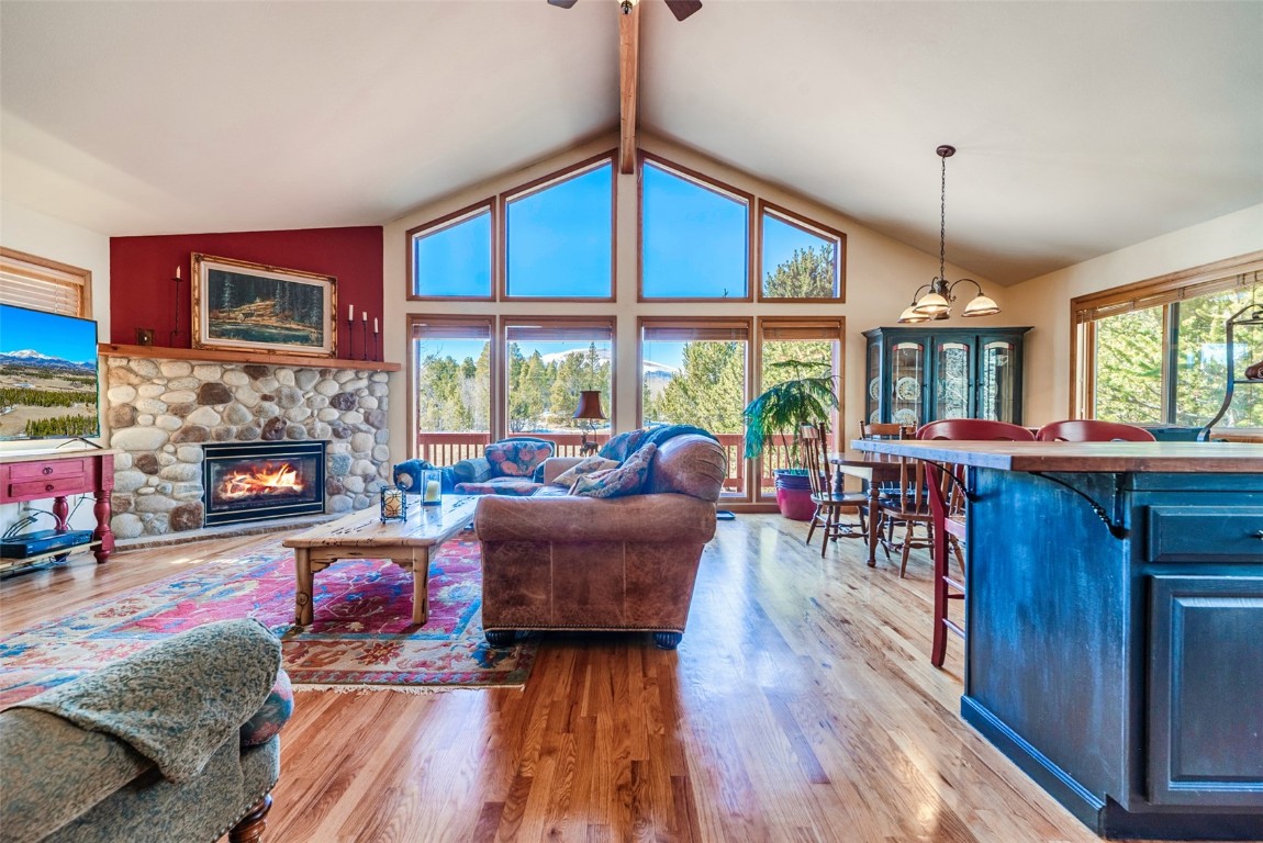 16 Thurber Court Property Photo 5