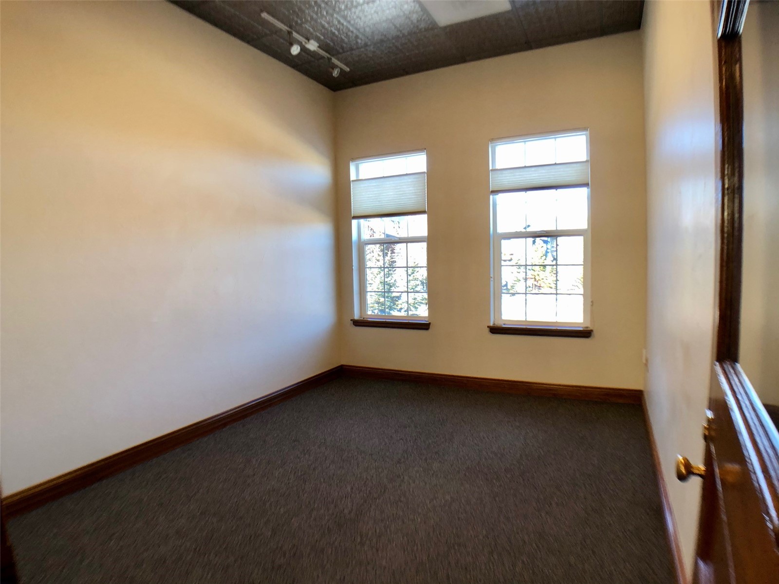 323 W Main Street W 201 Property Photo 14