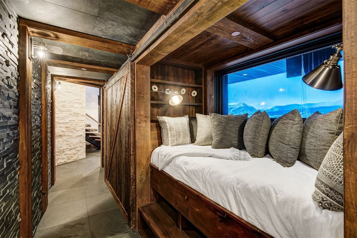 65 Aerie Drive Property Photo 29