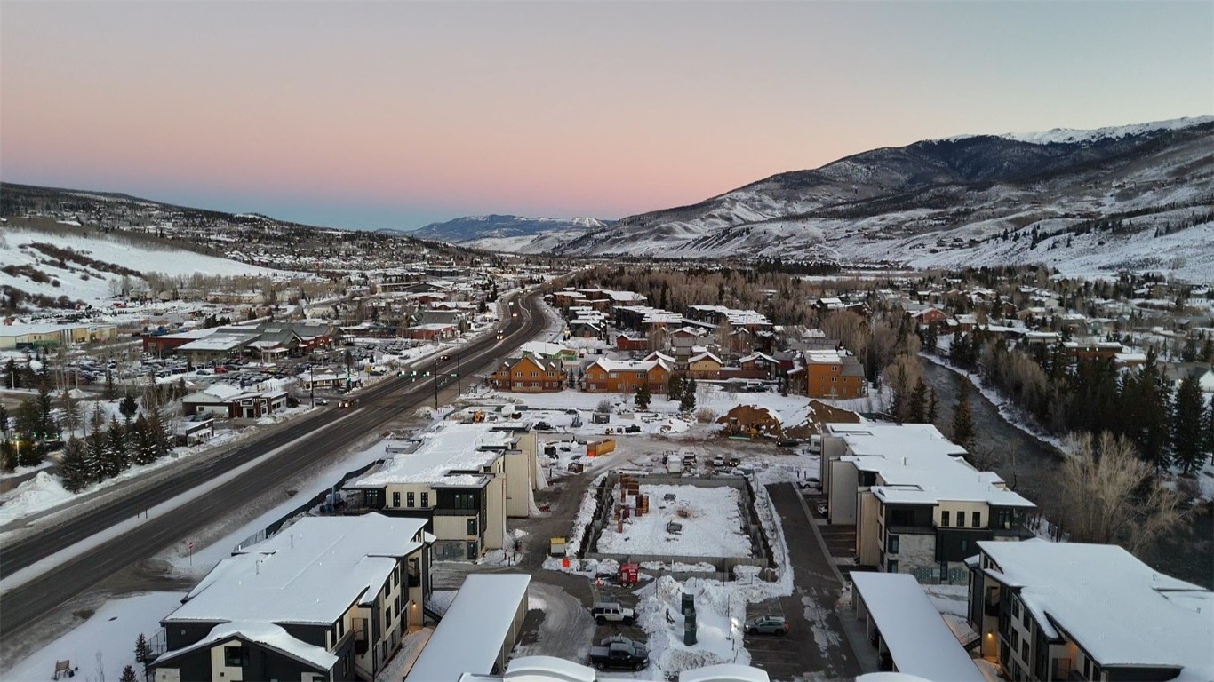 740 Blue River PARKWAY E13