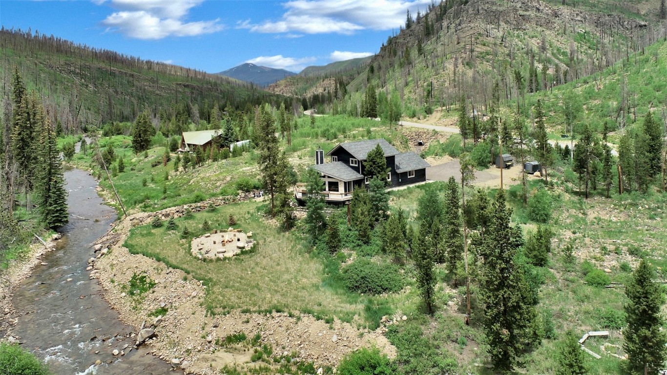 8671 Highway 125 Property Photo 1