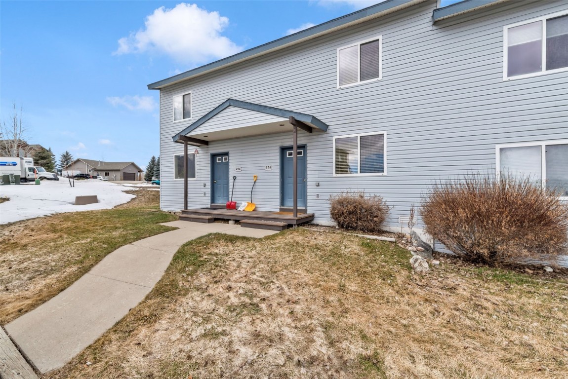 West Wind Townhomes Real Estate Listings Main Image
