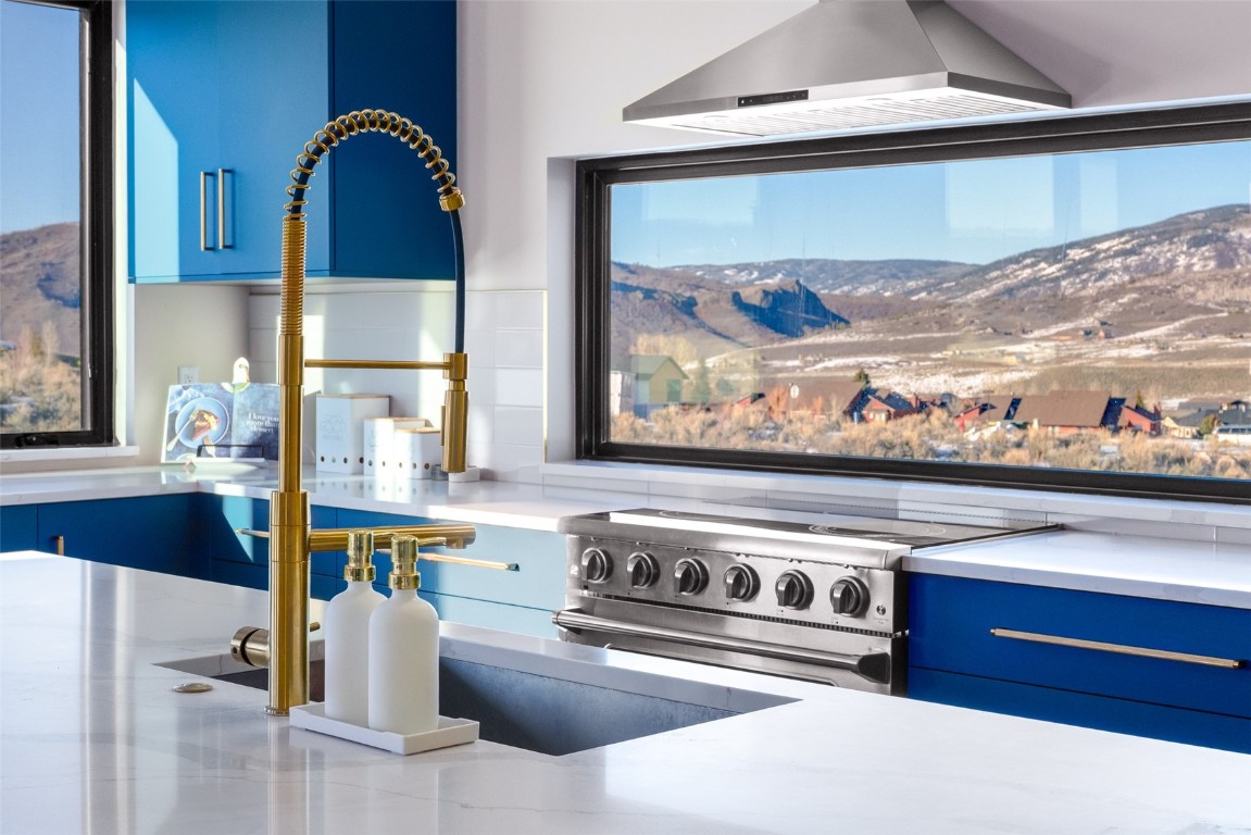 23395 Stageline Avenue Property Photo 8