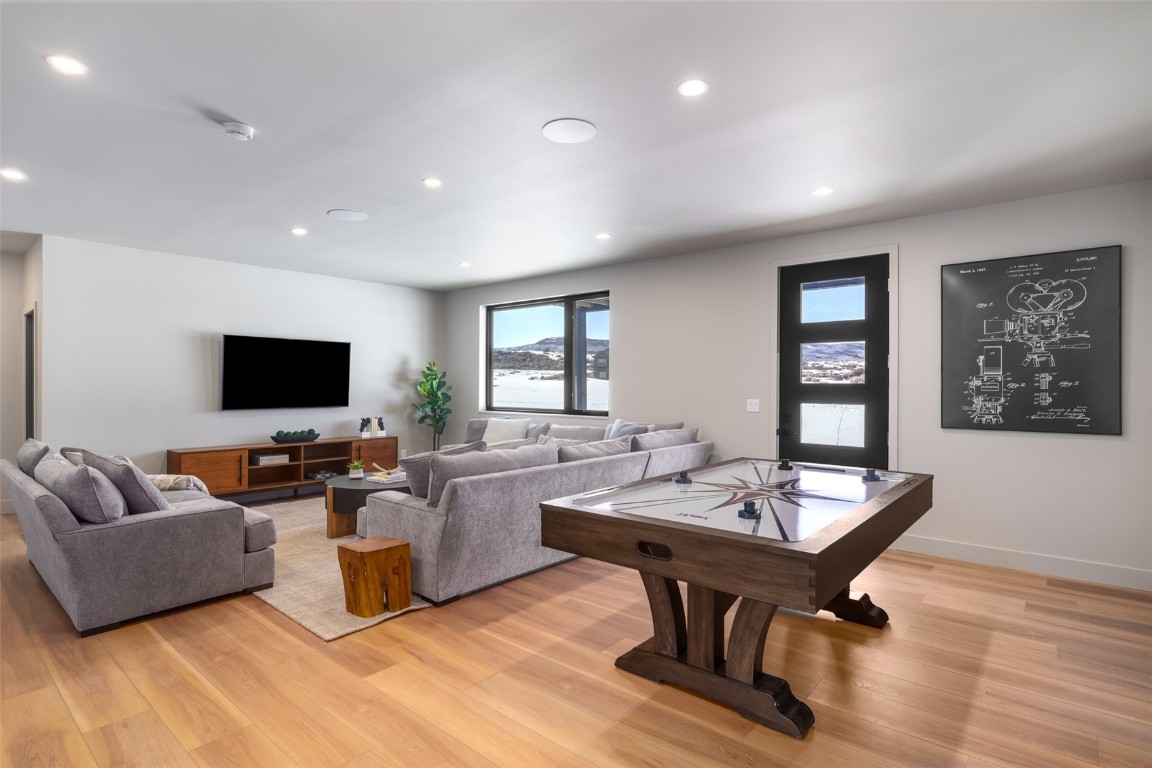 23395 Stageline Avenue Property Photo 10