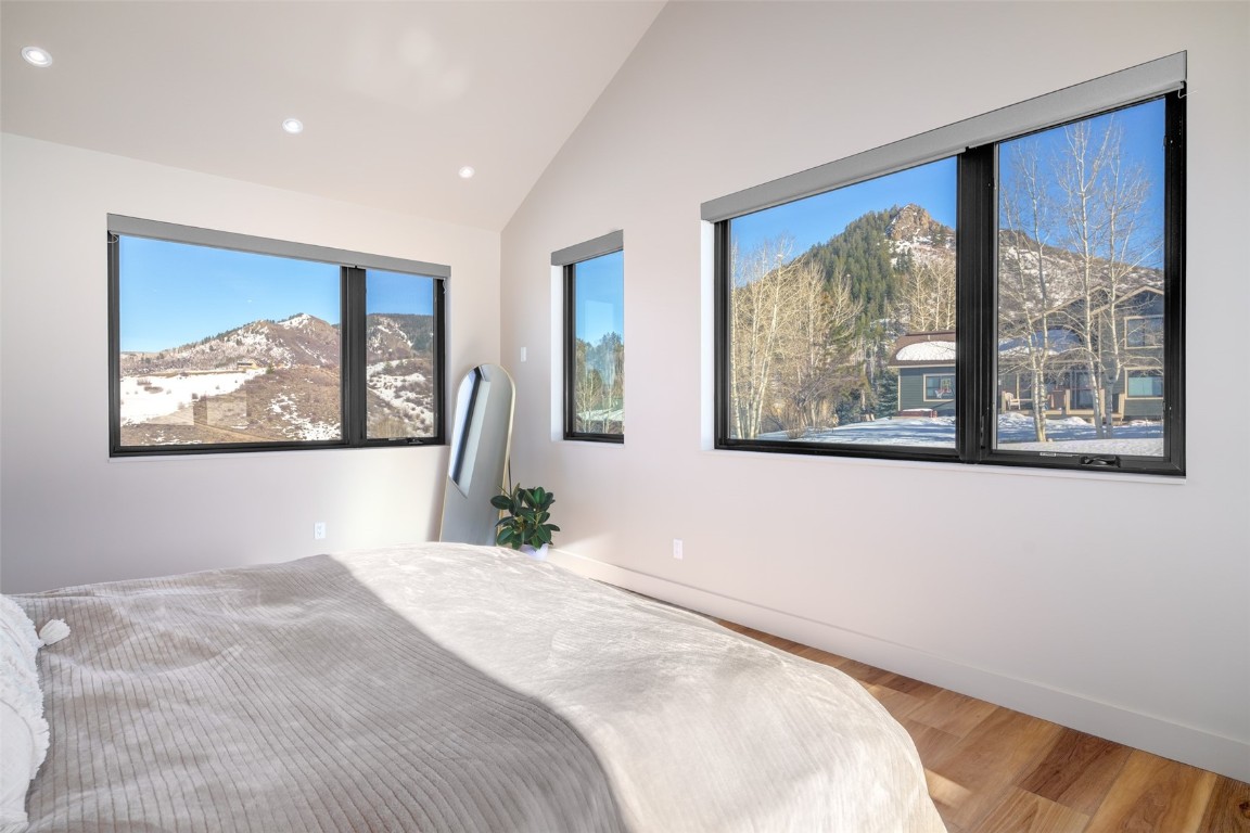 23395 Stageline Avenue Property Photo 16