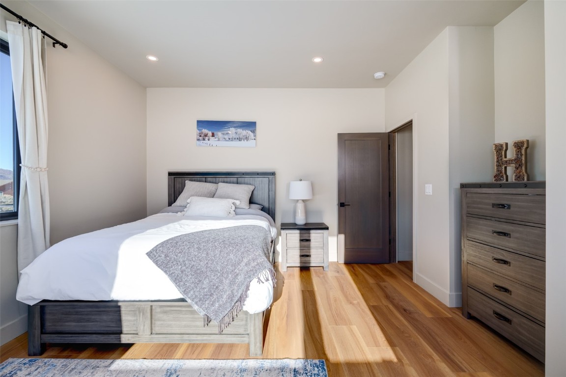 23395 Stageline Avenue Property Photo 33