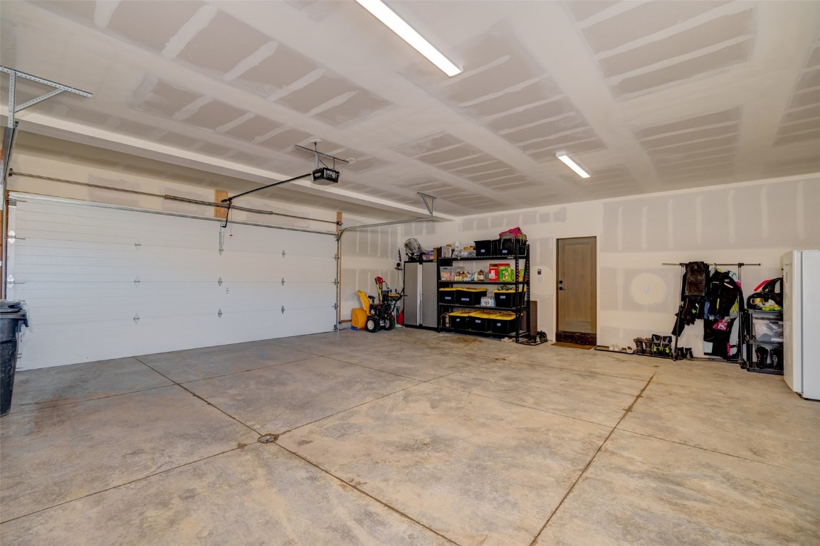 23395 Stageline Avenue Property Photo 35