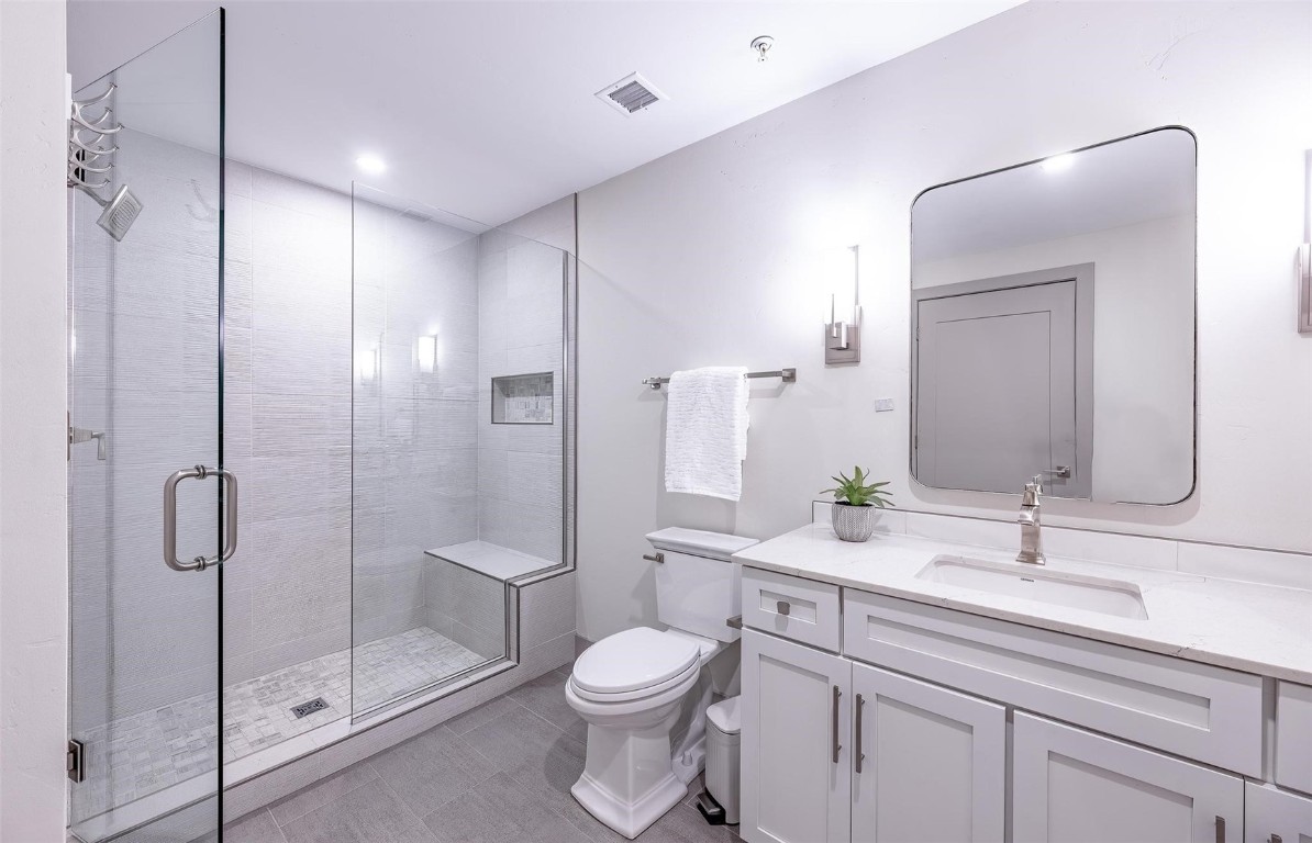 75 W 4th Street 206 Property Photo 14