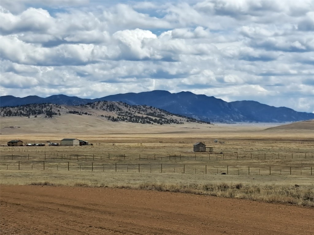 3434 Moffat Road Property Photo