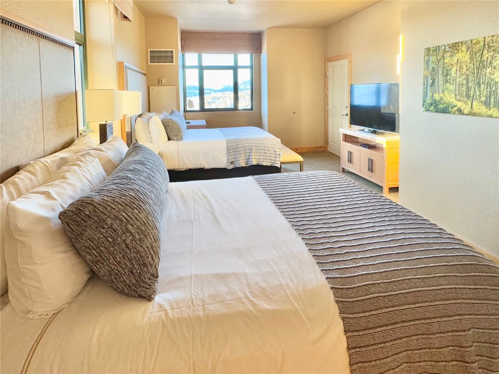 2300 Mount Werner 321 Property Photo 12