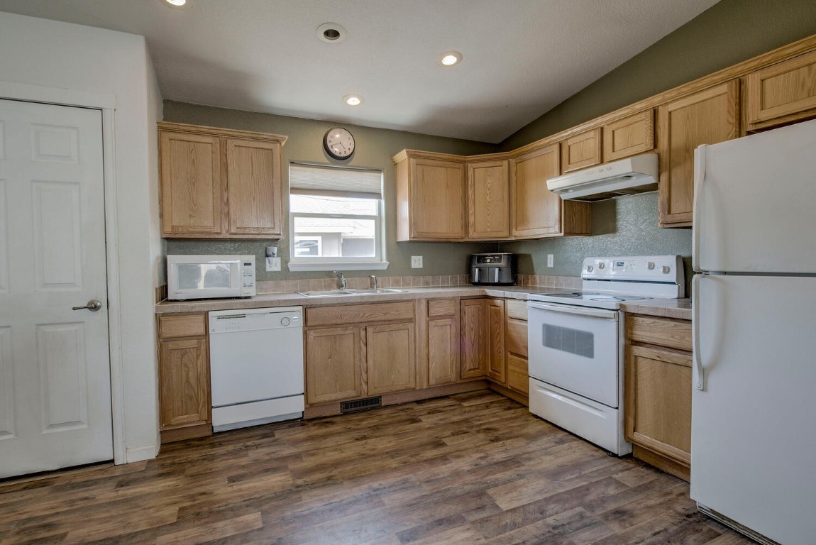 316 Stone Creek Drive Property Photo 1
