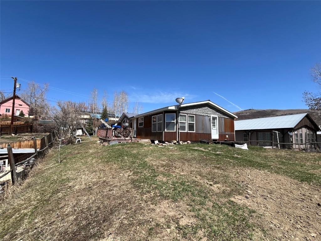315 E 1st Street Property Photo 1
