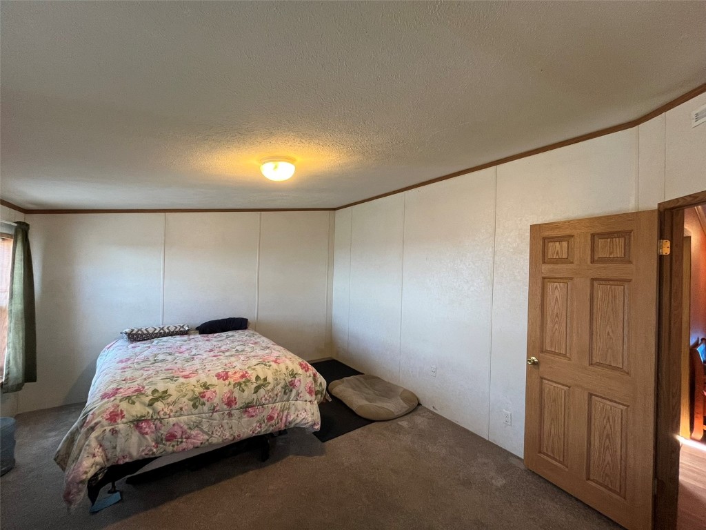 315 E 1st Street Property Photo 9