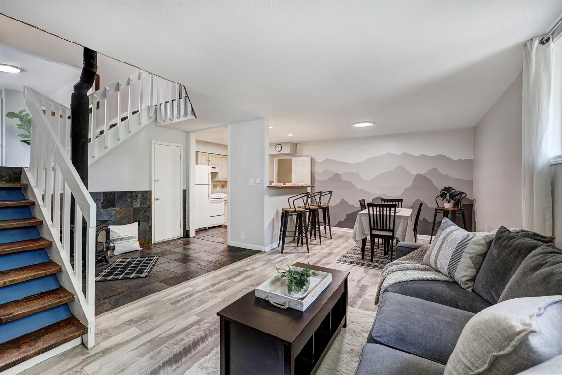 891 Fairview BOULEVARD 20